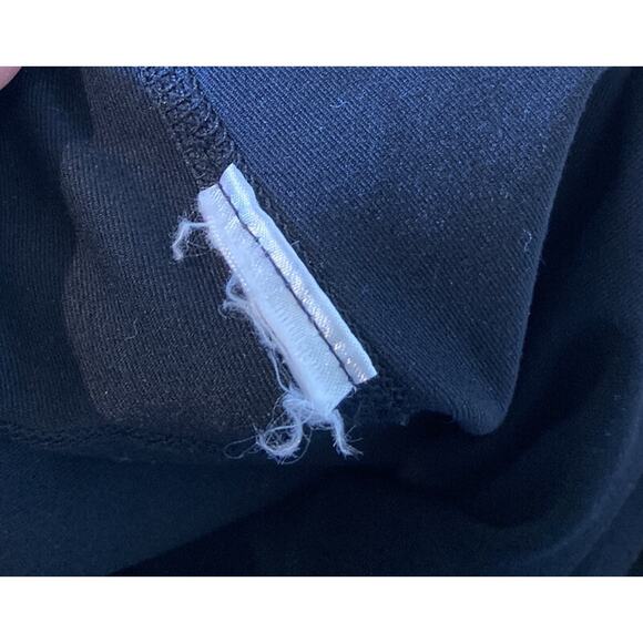 Gap Fit Athletic Cropped Leggings Pants Size Small Women’s Black High Waisted - Picture 4 of 7